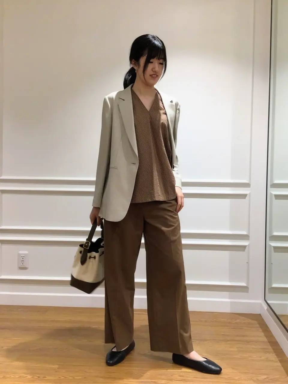  スタッフ コーディネート画像