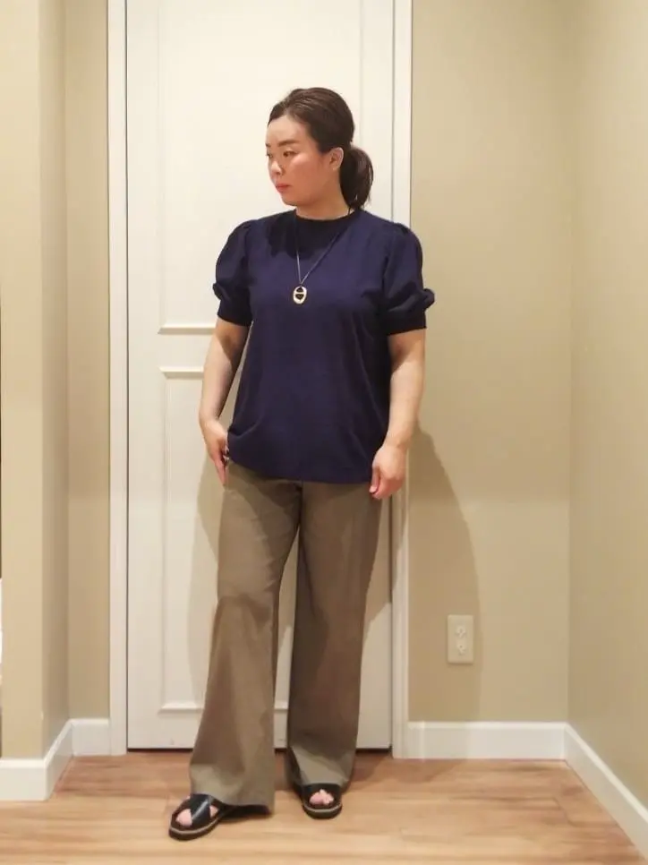  スタッフn コーディネート画像