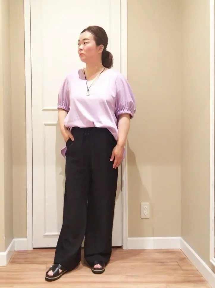  スタッフn コーディネート画像