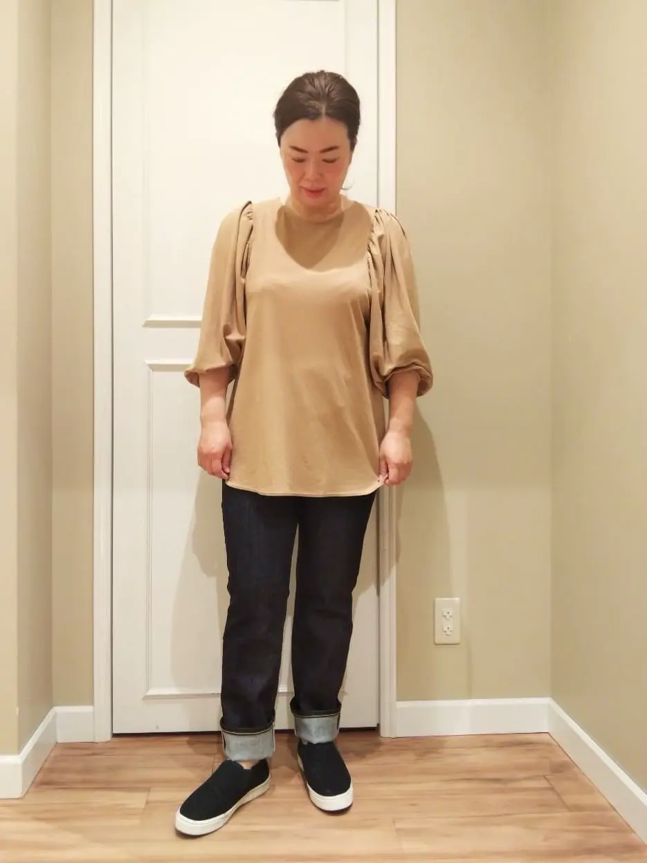  スタッフn コーディネート画像