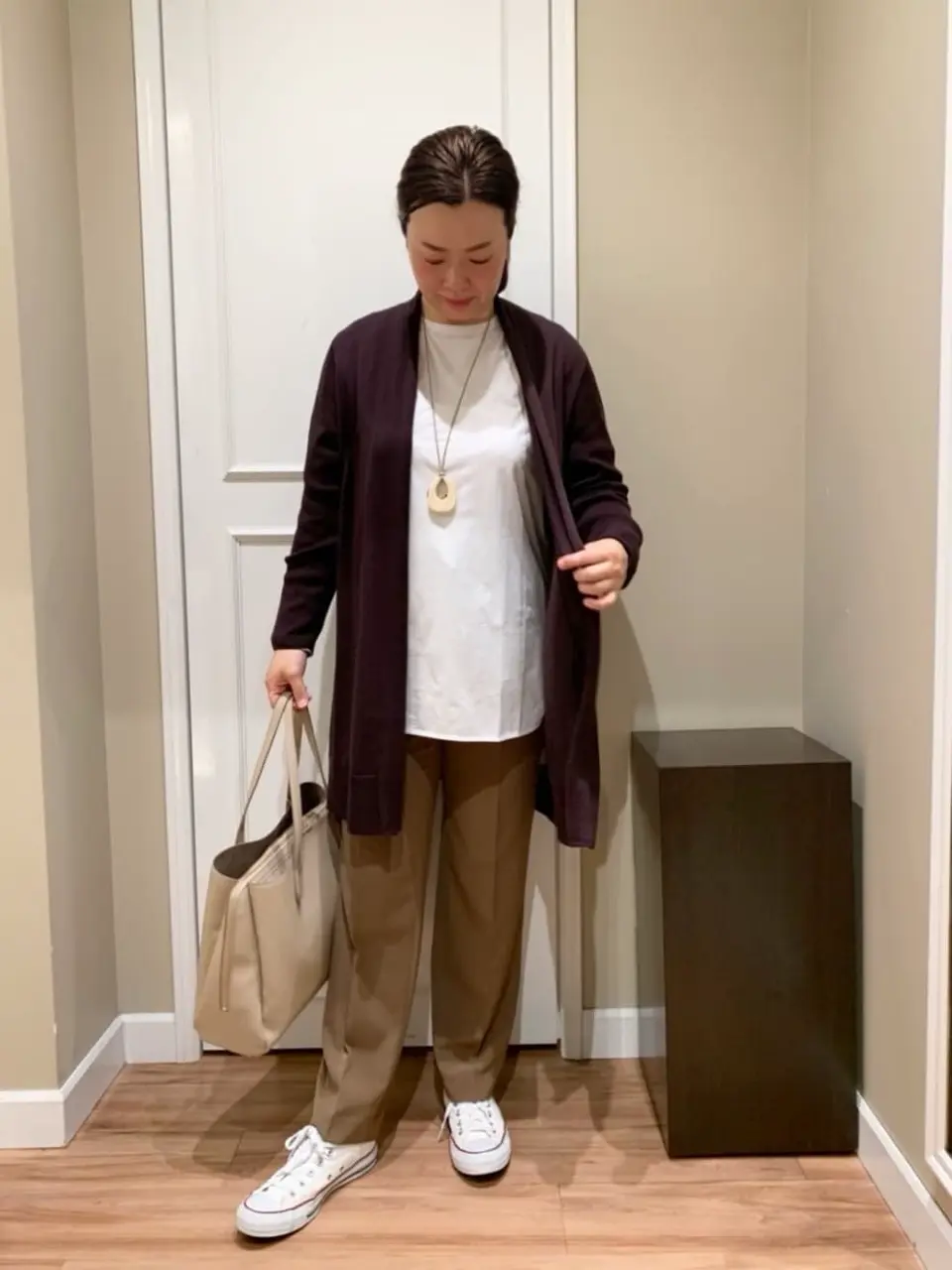  スタッフn コーディネート画像