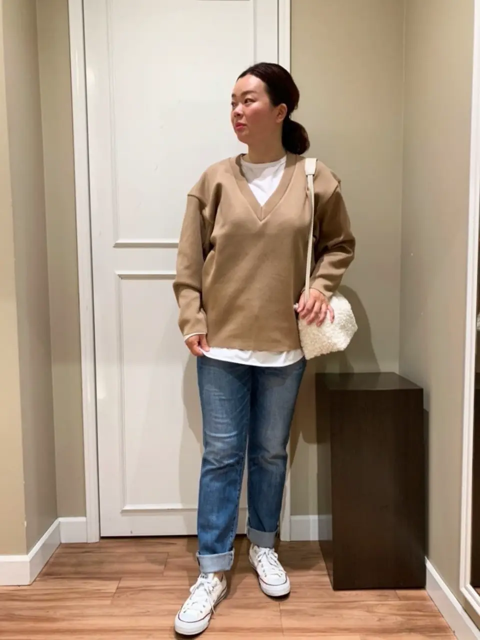  スタッフn コーディネート画像