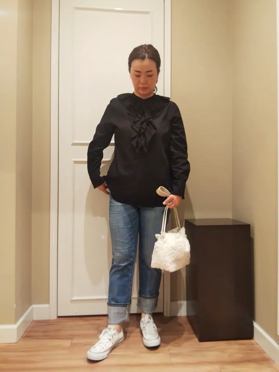  スタッフn コーディネート画像