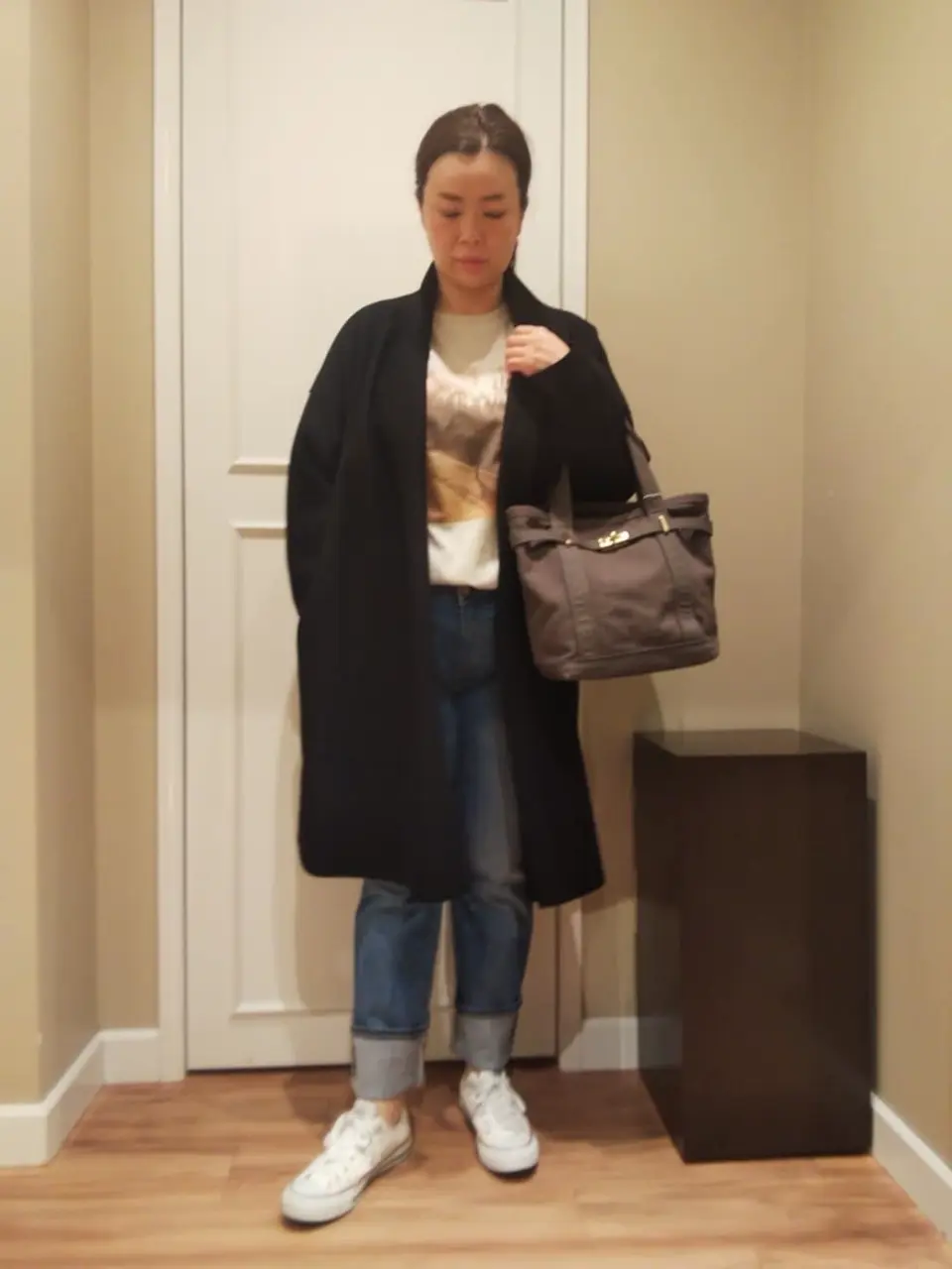  スタッフn コーディネート画像