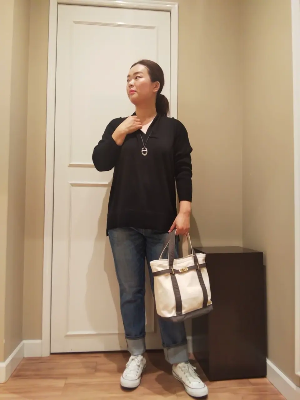  スタッフn コーディネート画像