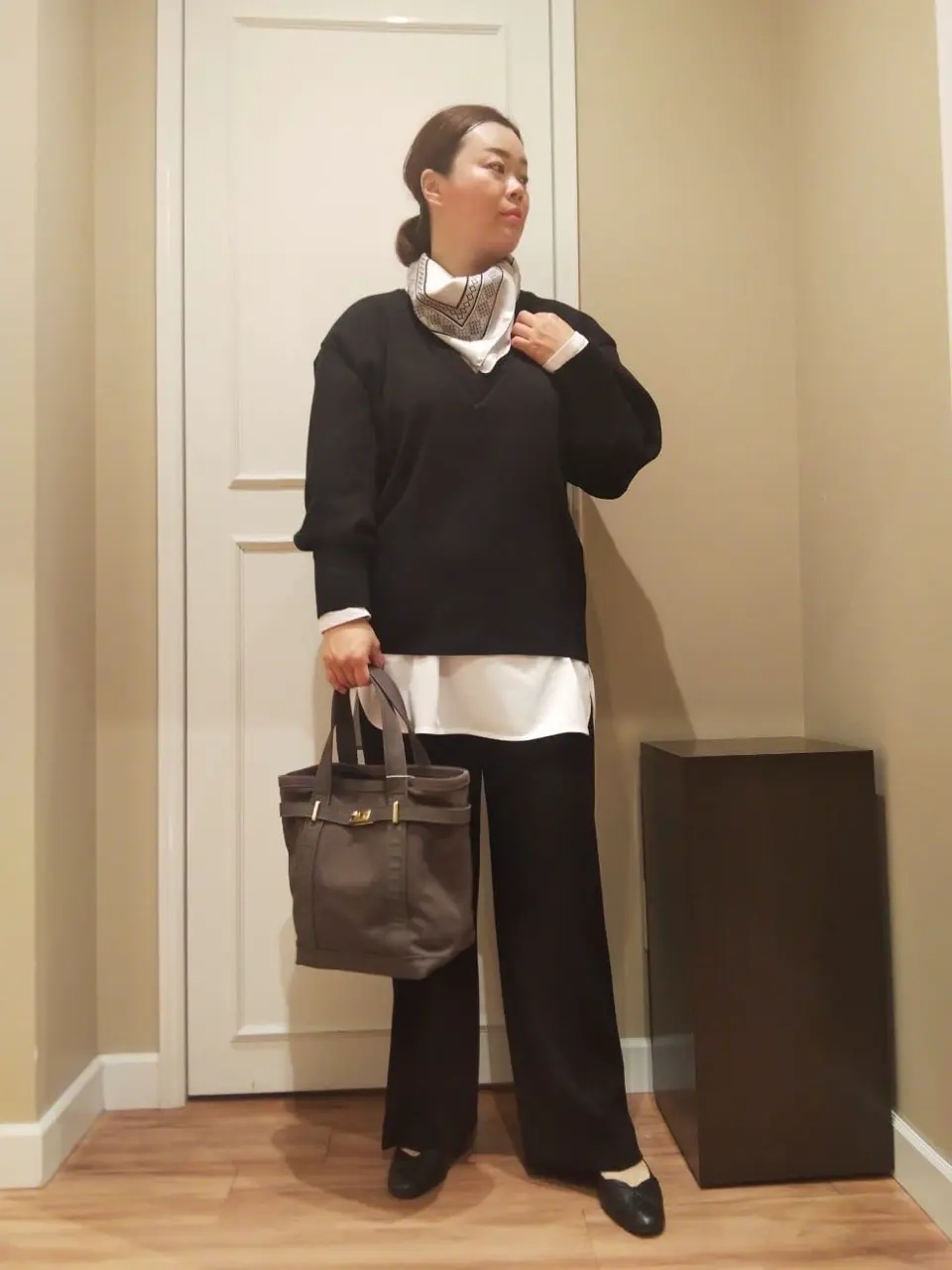  スタッフn コーディネート画像