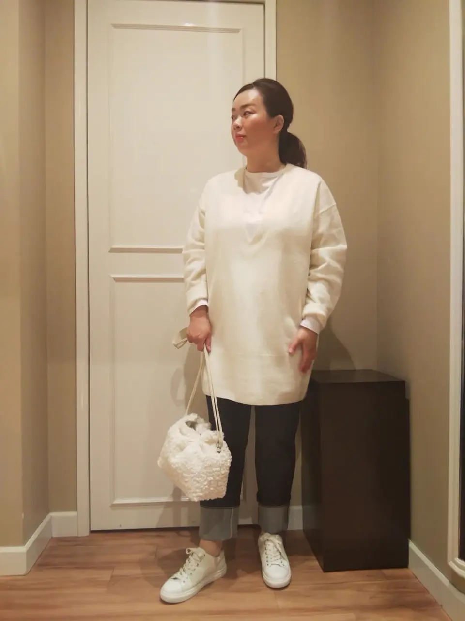  スタッフn コーディネート画像