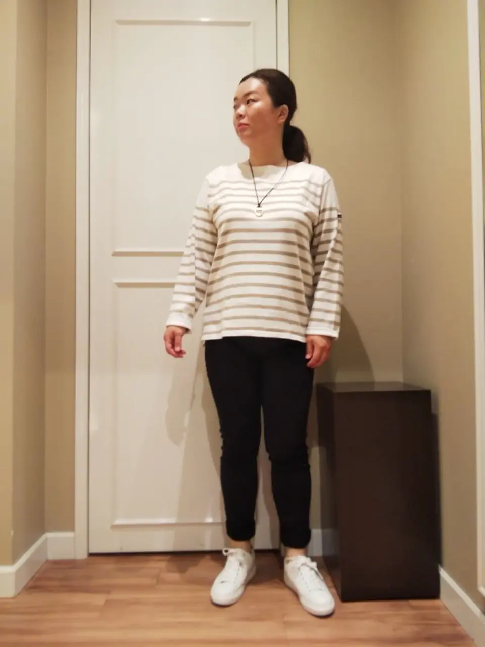  スタッフn コーディネート画像