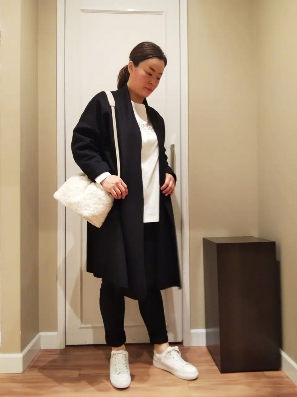  スタッフn コーディネート画像