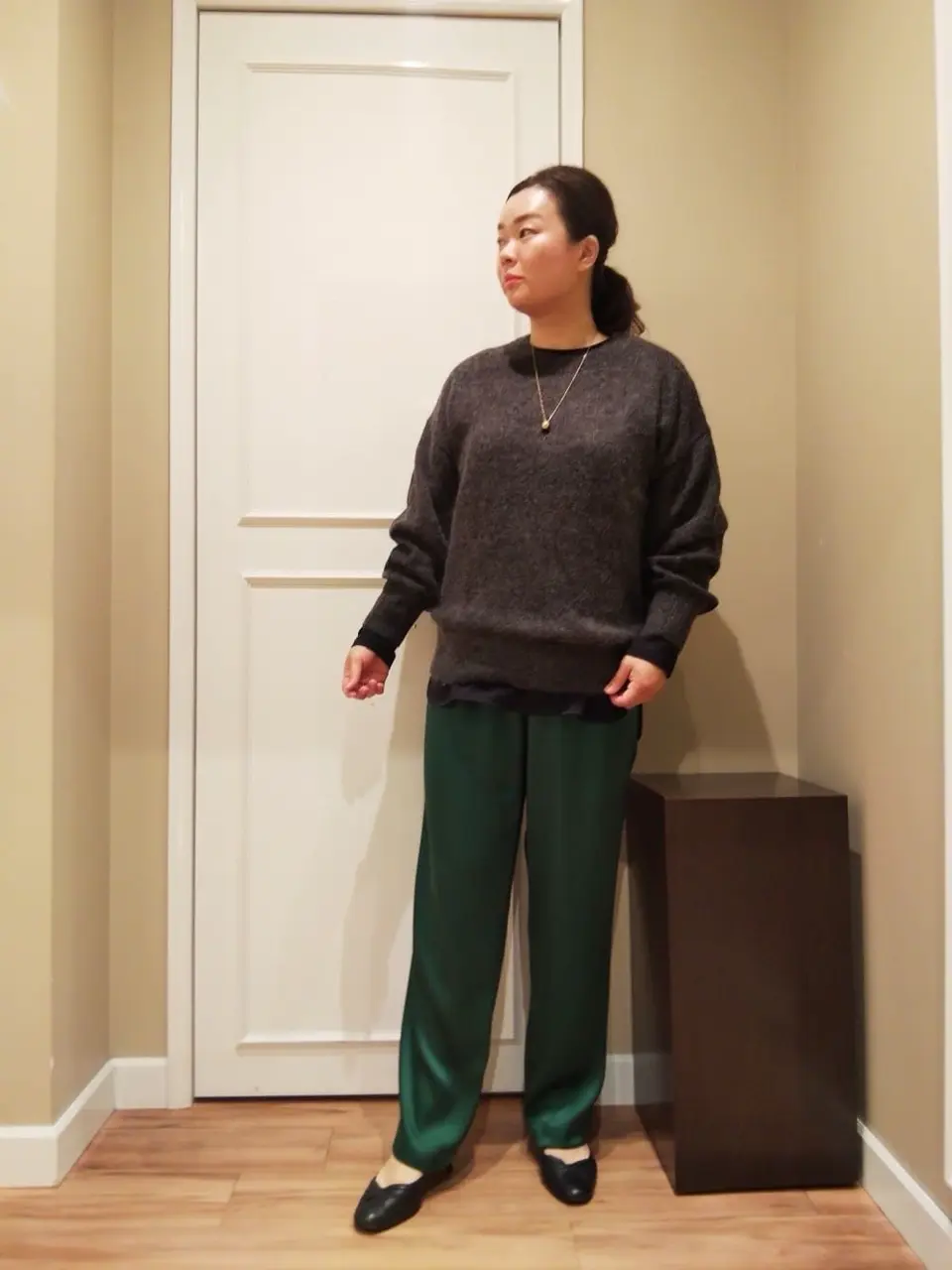  スタッフn コーディネート画像