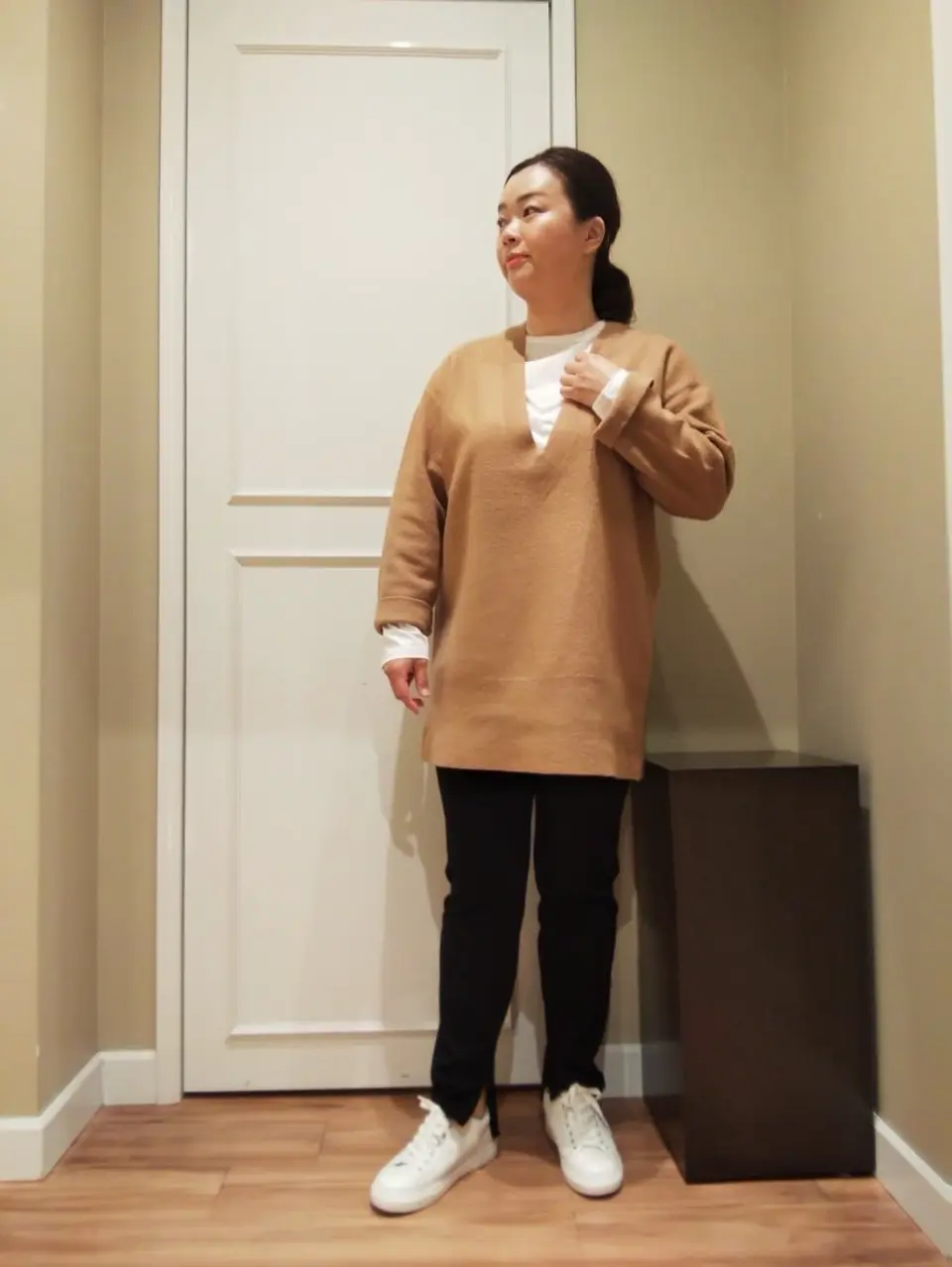  スタッフn コーディネート画像