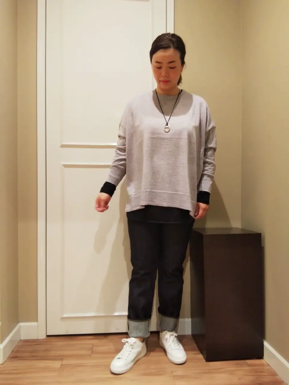  スタッフn コーディネート画像