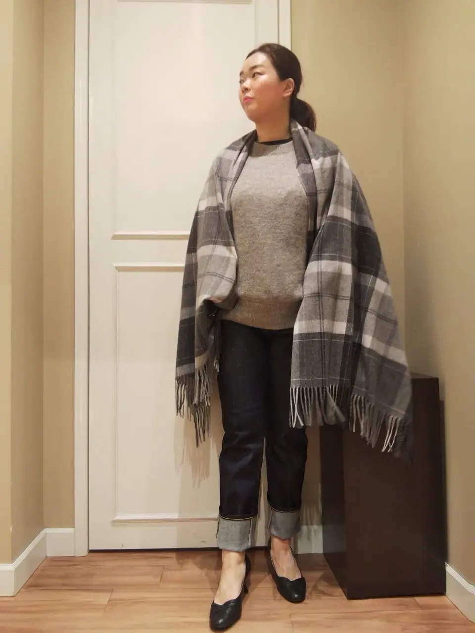  スタッフn コーディネート画像