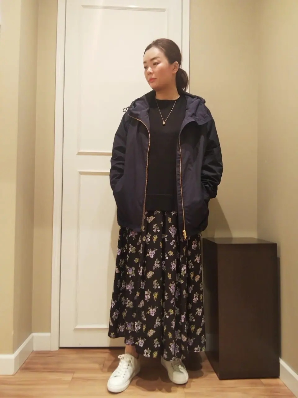  スタッフn コーディネート画像