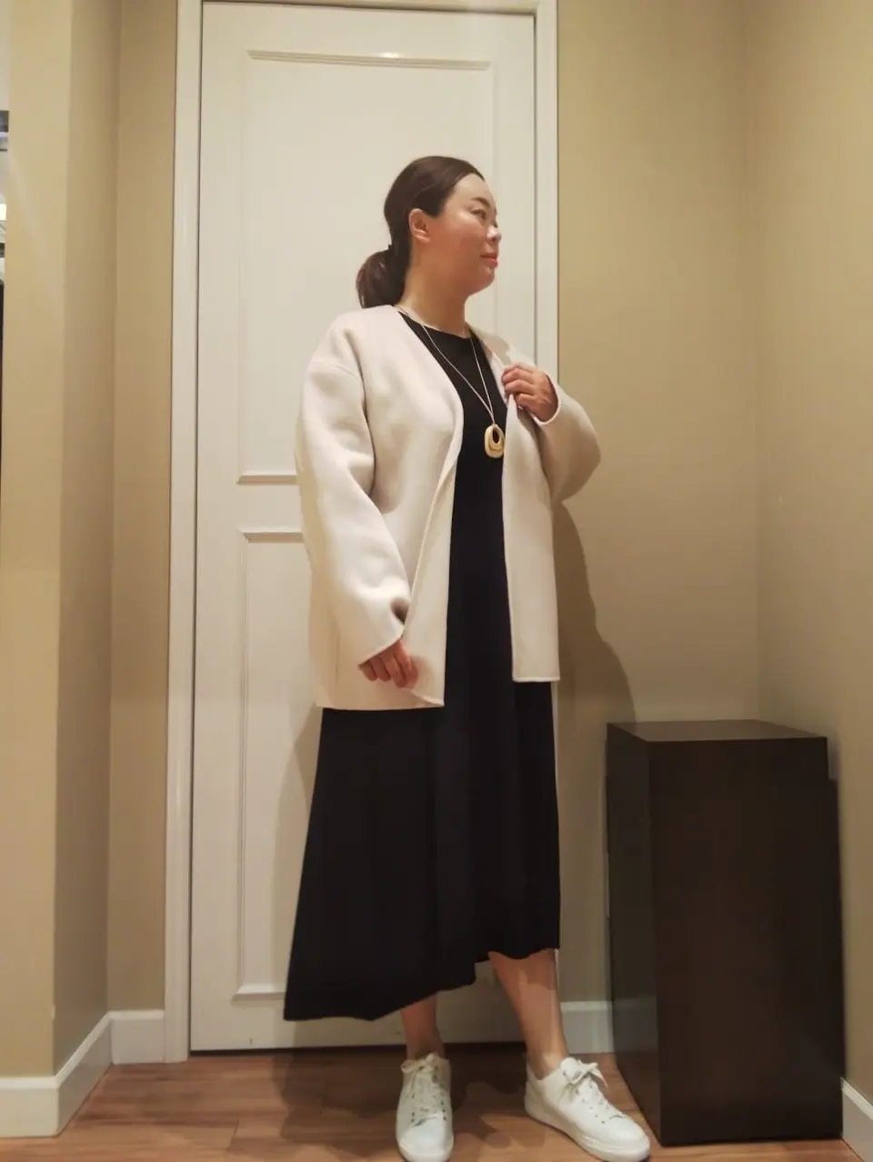  スタッフn コーディネート画像