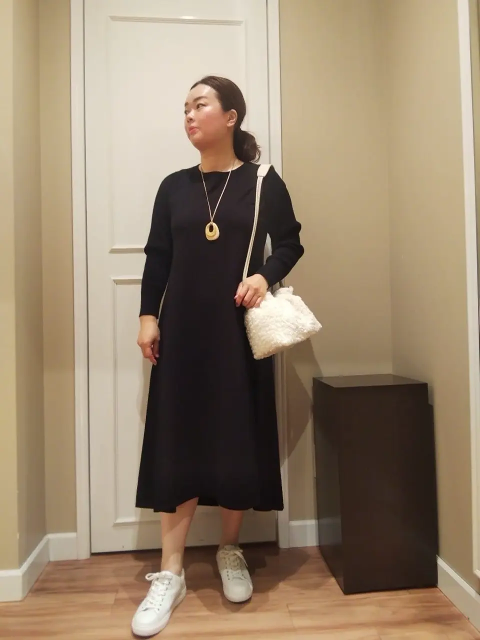  スタッフn コーディネート画像