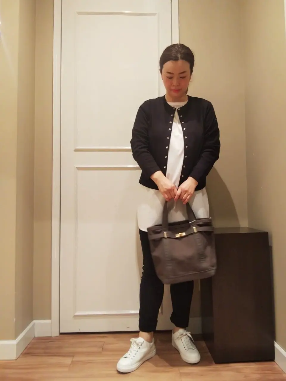  スタッフn コーディネート画像