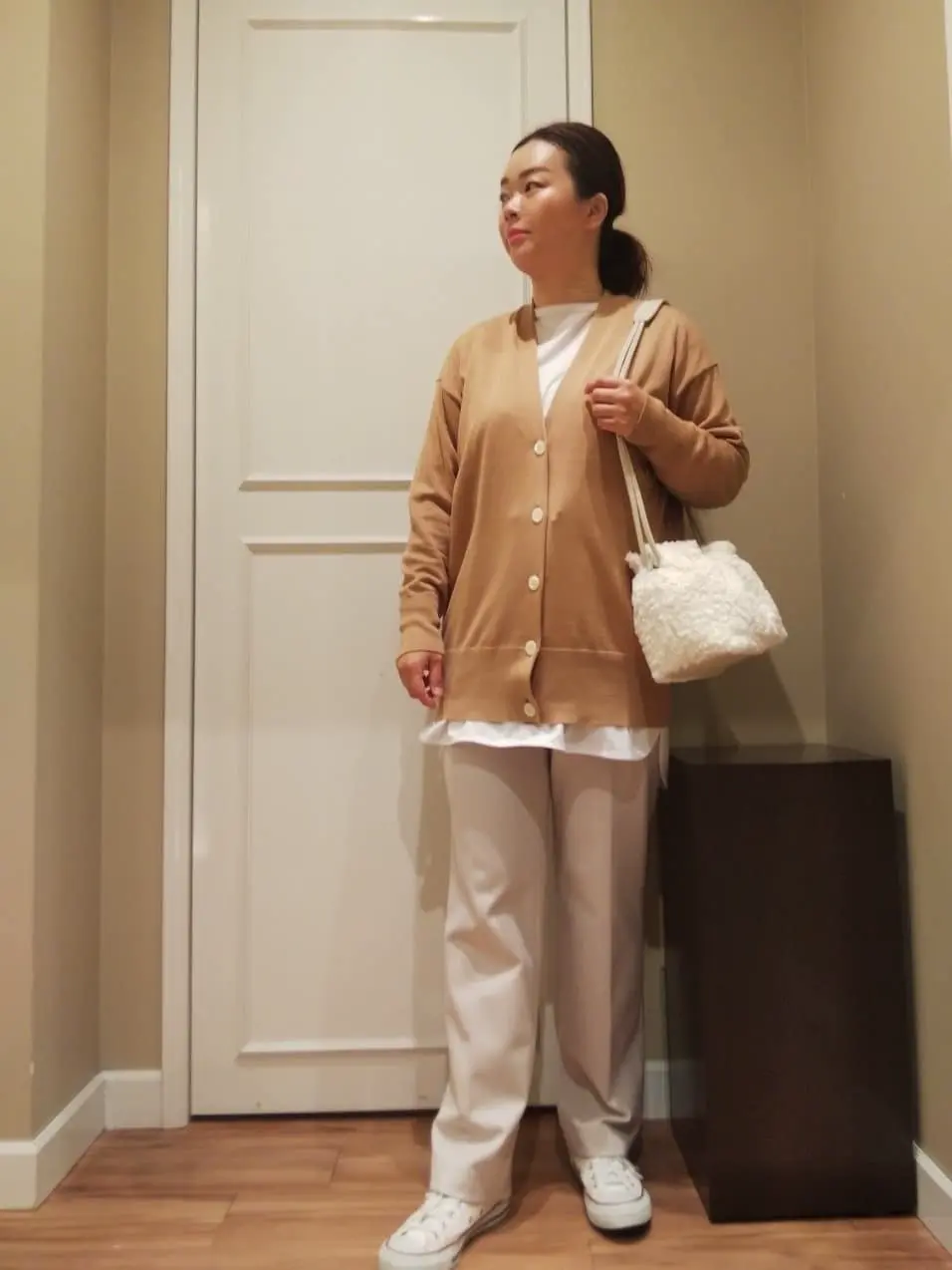  スタッフn コーディネート画像