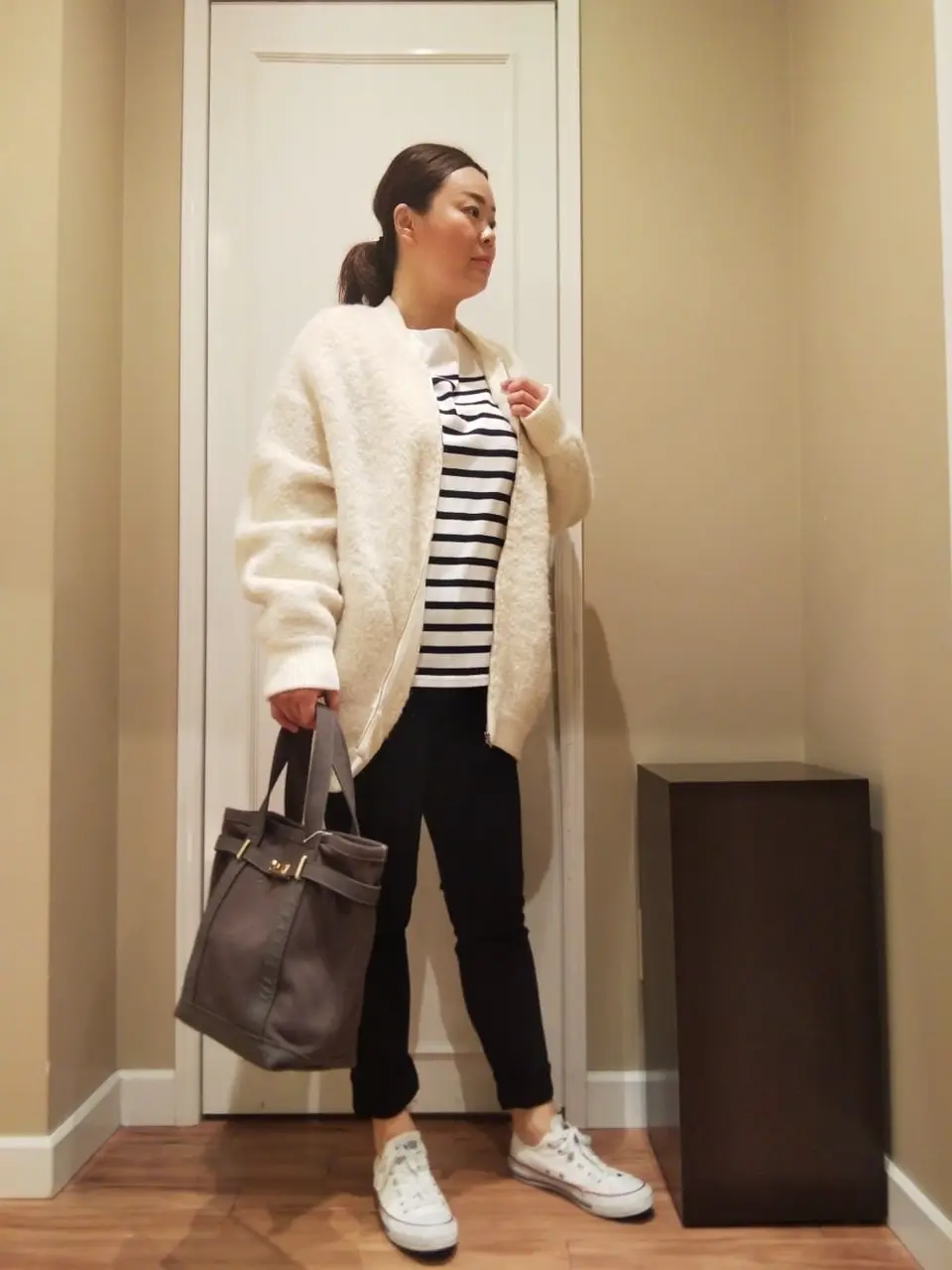  スタッフn コーディネート画像