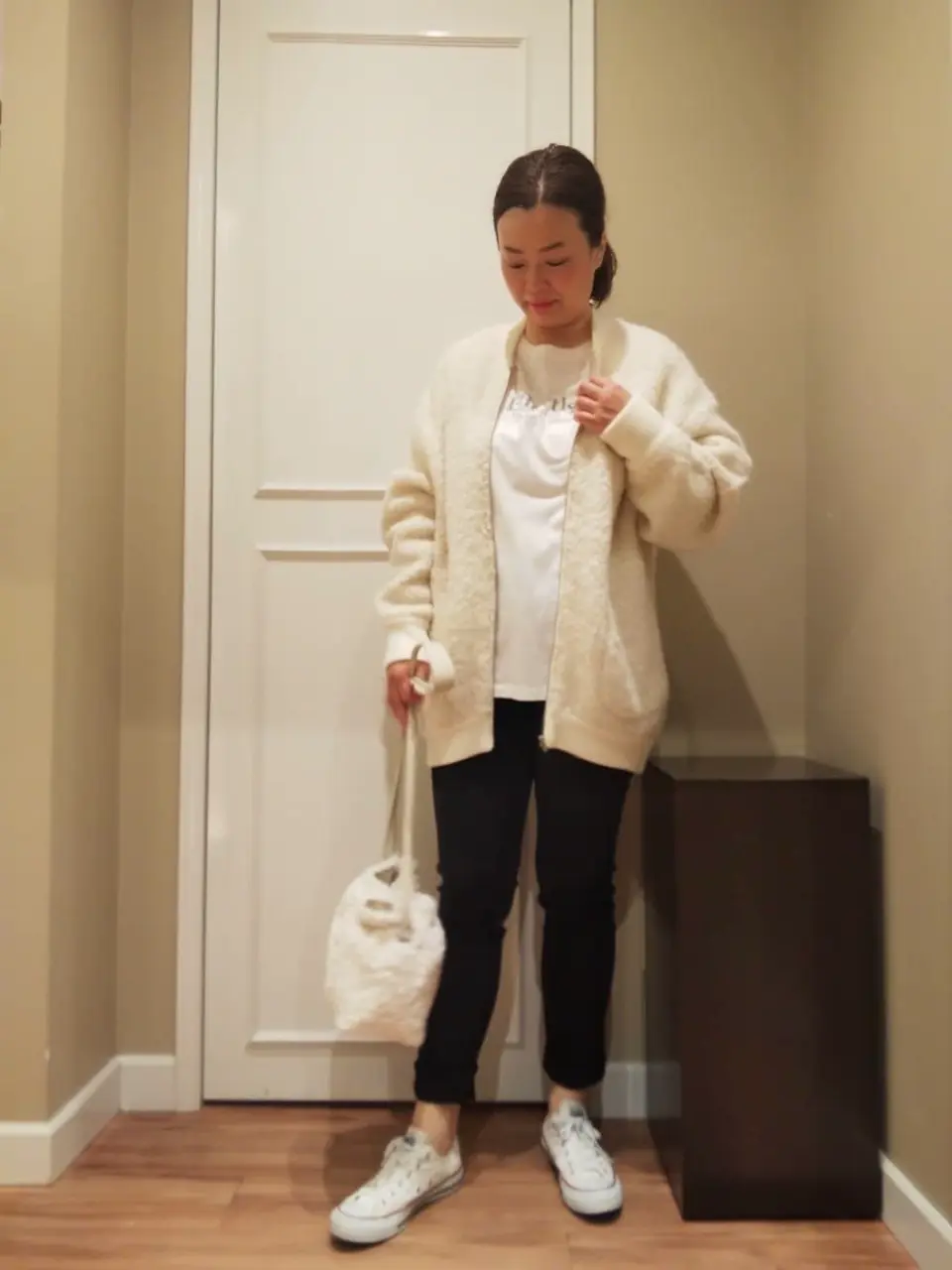  スタッフn コーディネート画像