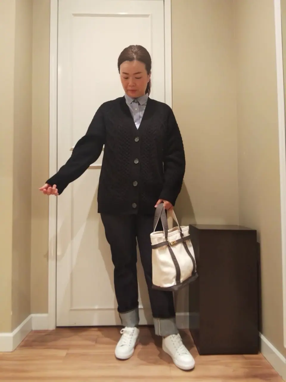  スタッフn コーディネート画像