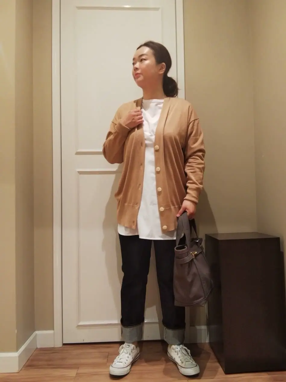  スタッフn コーディネート画像