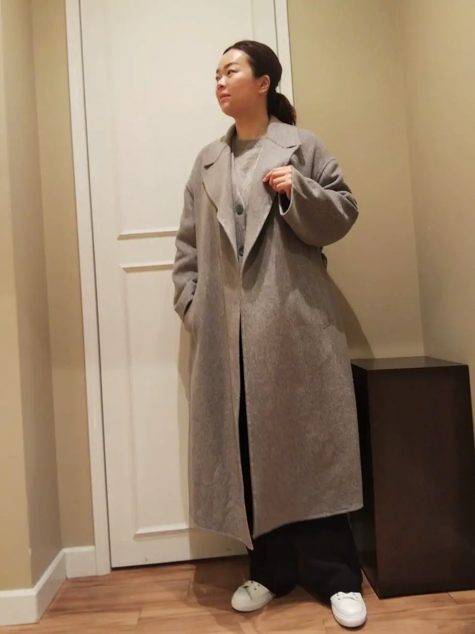  スタッフn コーディネート画像