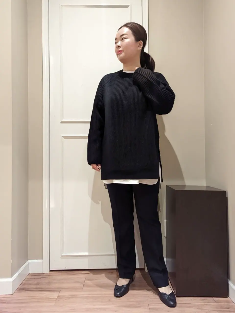  スタッフn コーディネート画像