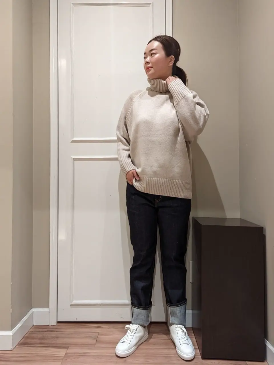  スタッフn コーディネート画像