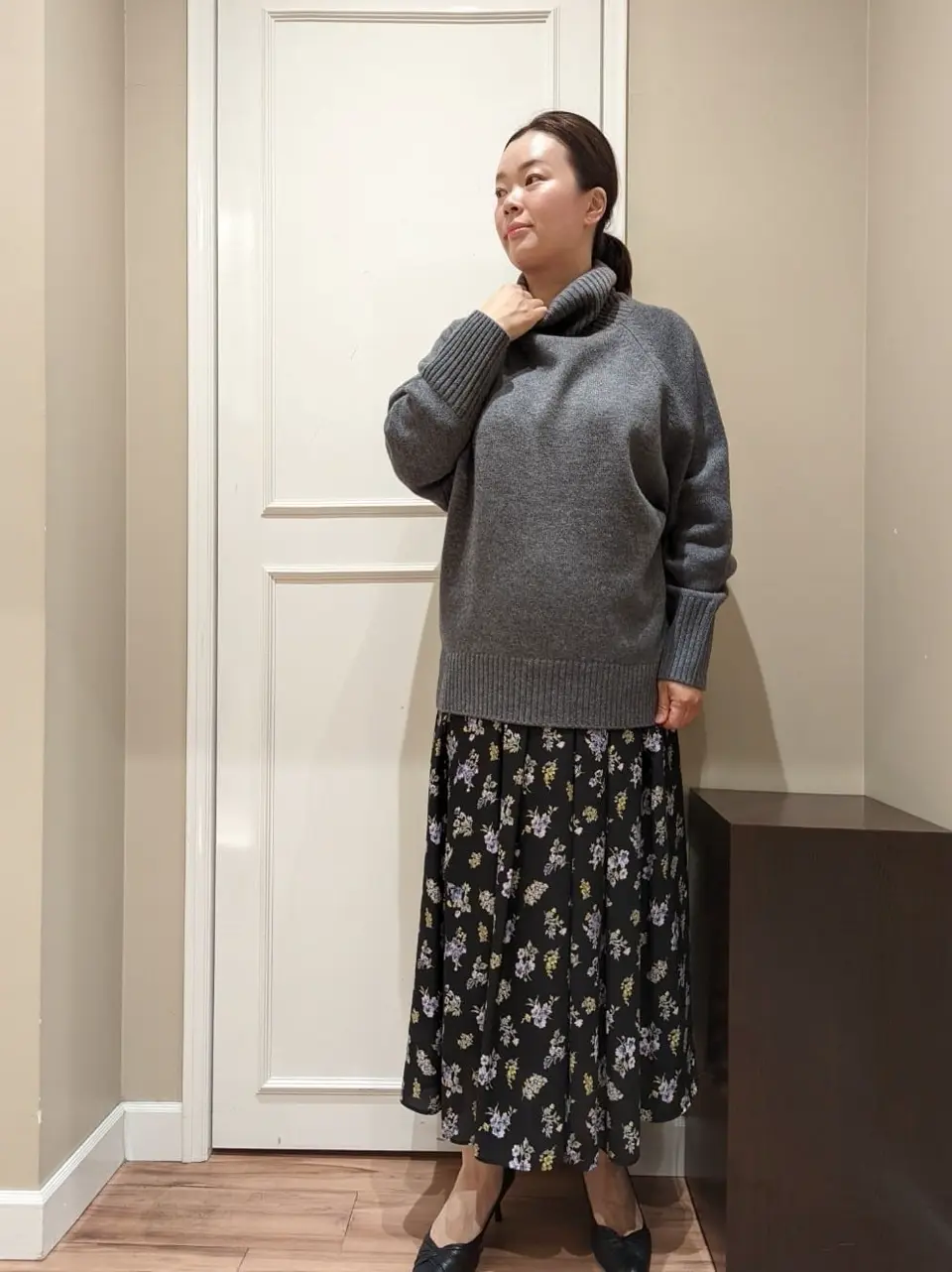  スタッフn コーディネート画像