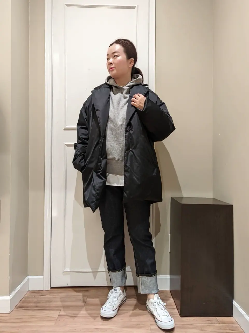  スタッフn コーディネート画像