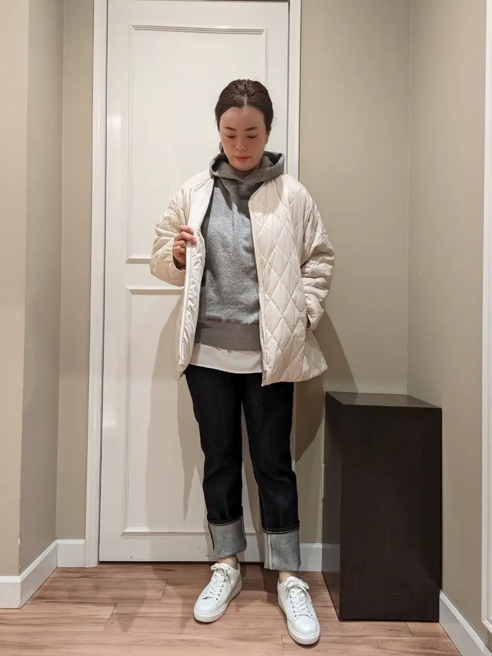  スタッフn コーディネート画像