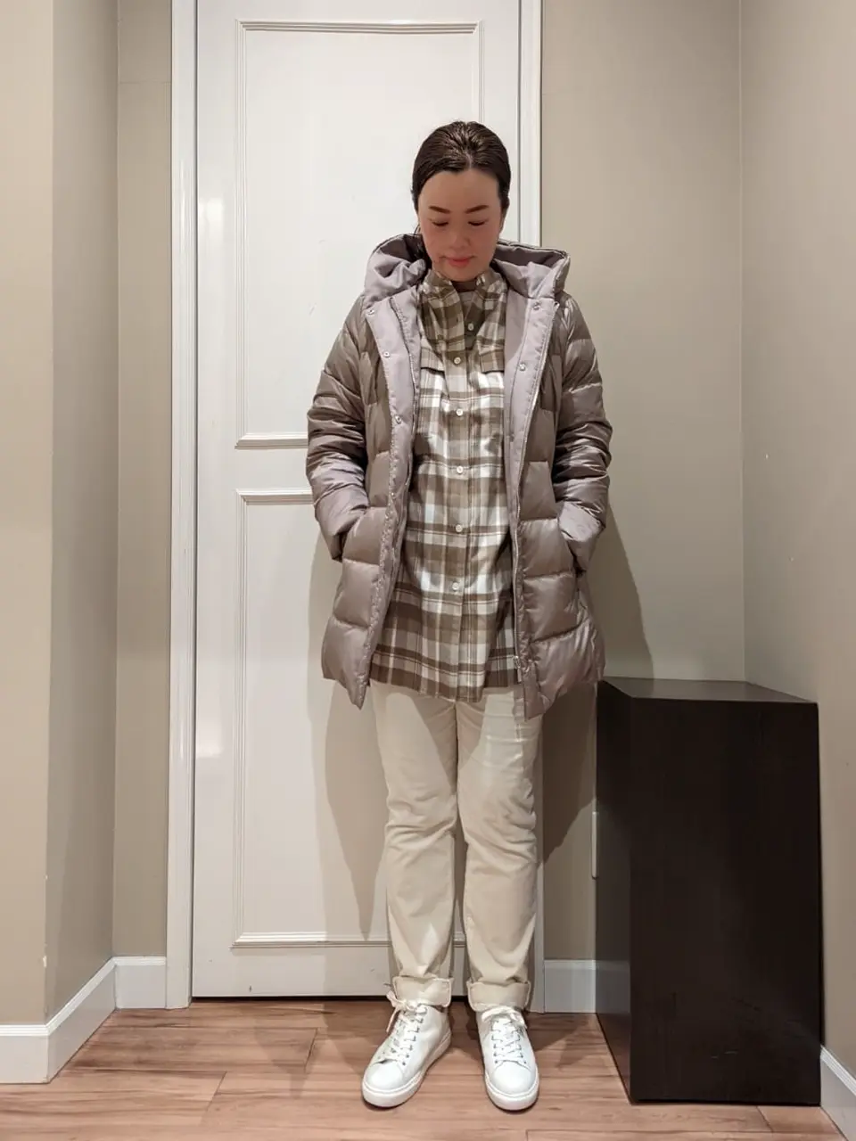  スタッフn コーディネート画像