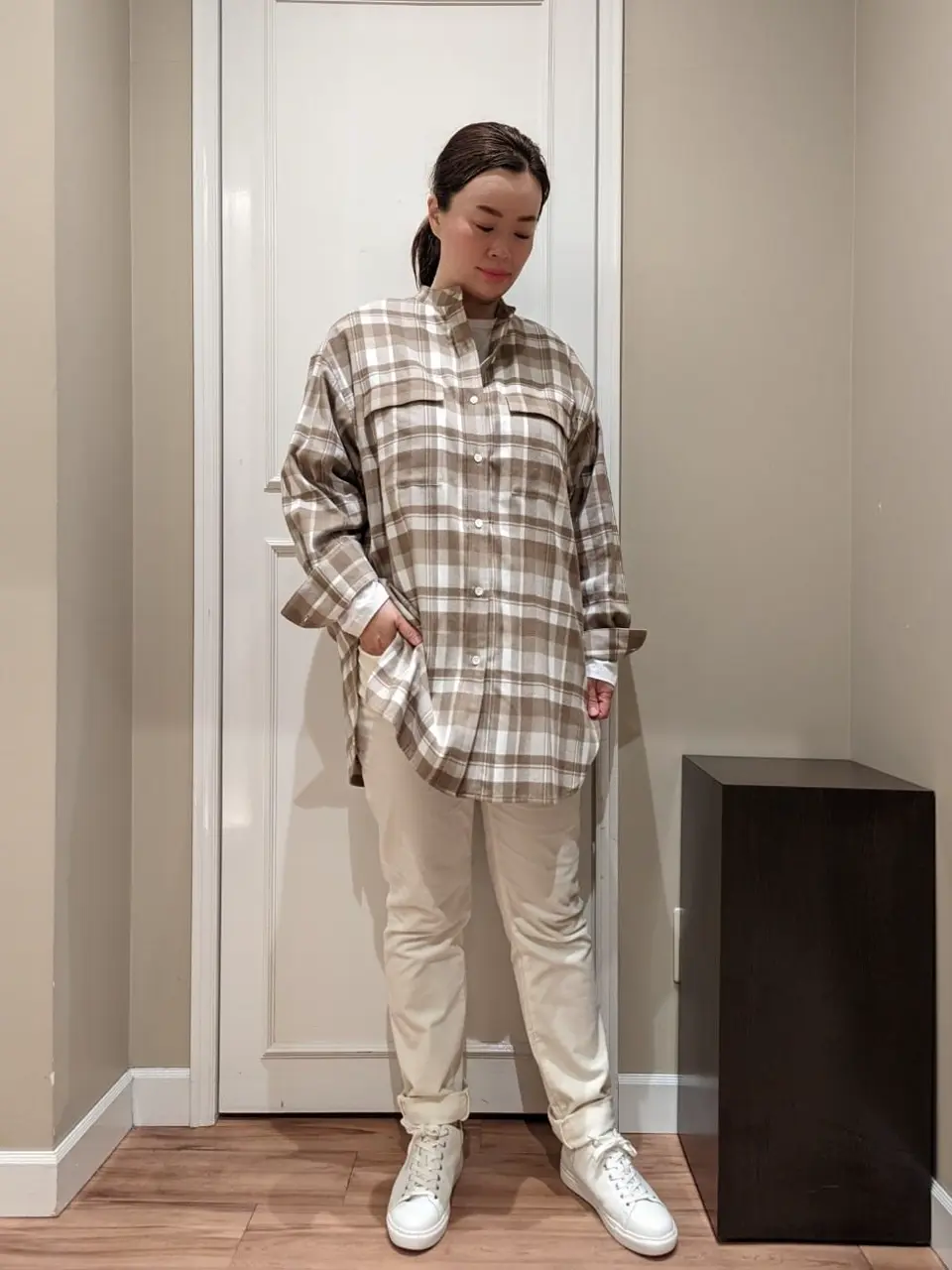  スタッフn コーディネート画像