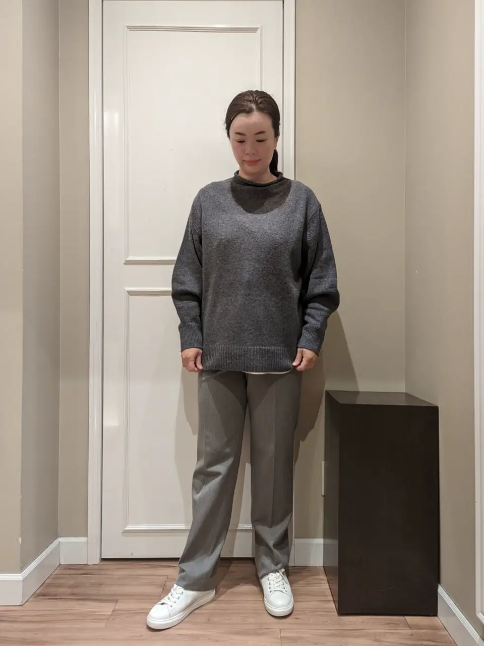  スタッフn コーディネート画像