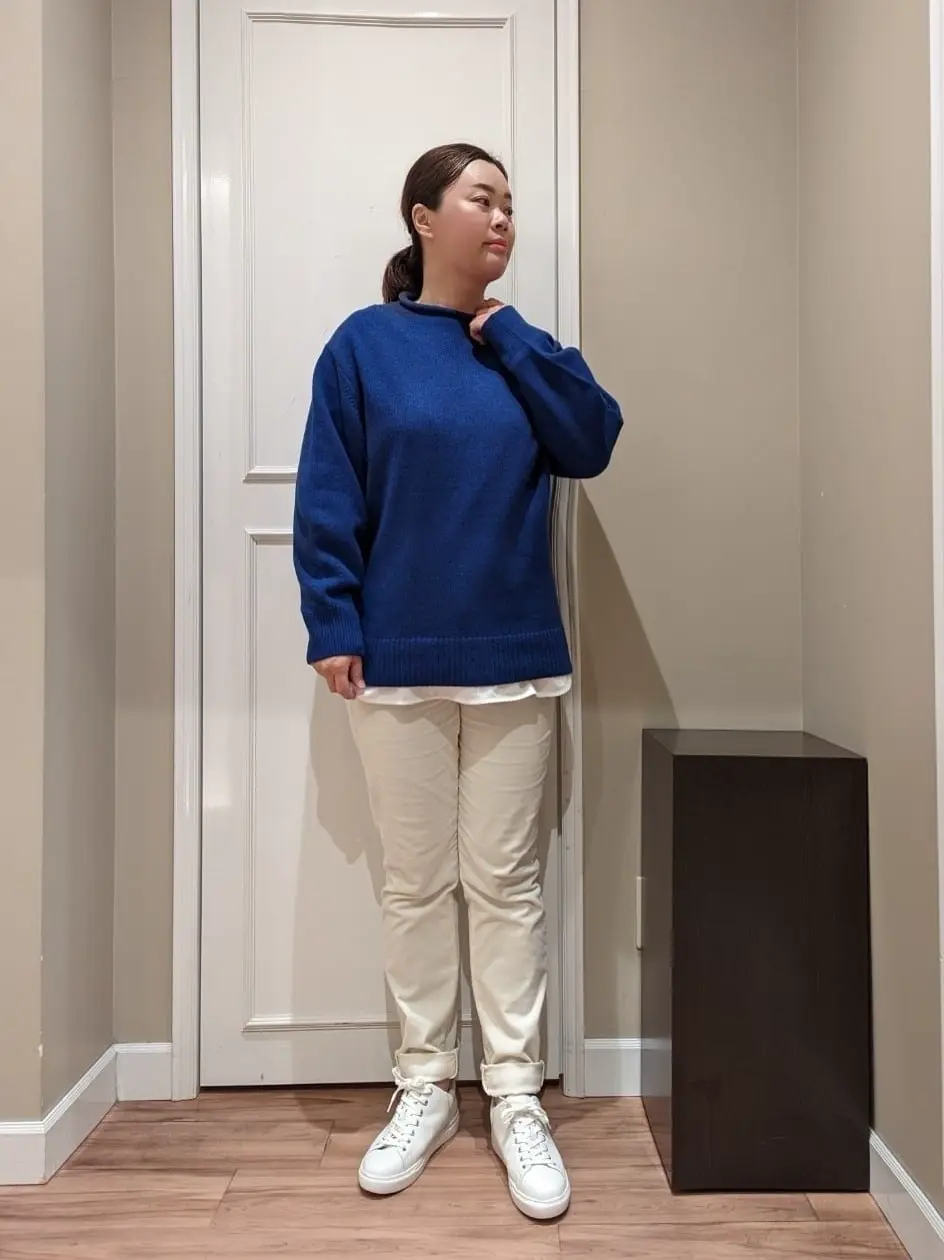  スタッフn コーディネート画像