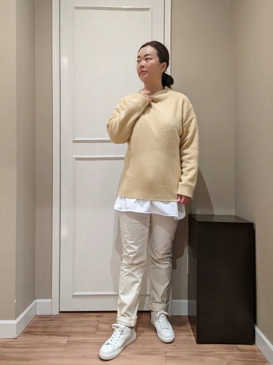  スタッフn コーディネート画像