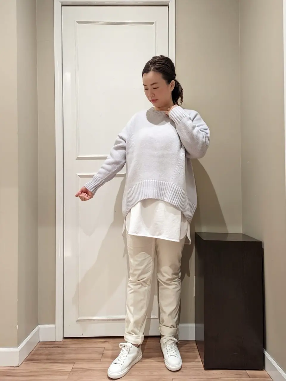  スタッフn コーディネート画像