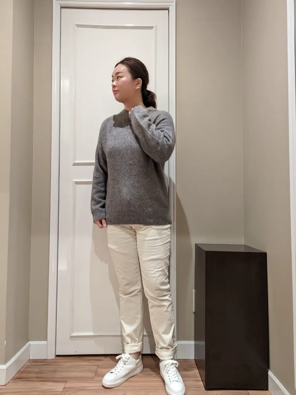  スタッフn コーディネート画像