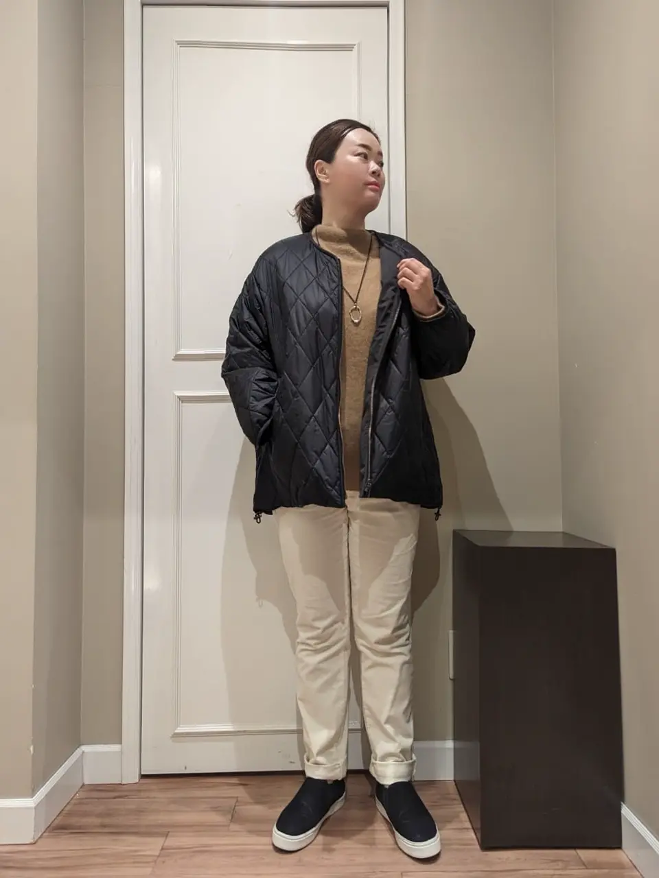  スタッフn コーディネート画像