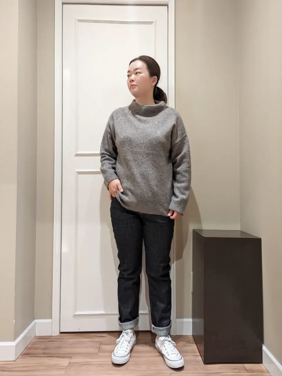  スタッフn コーディネート画像