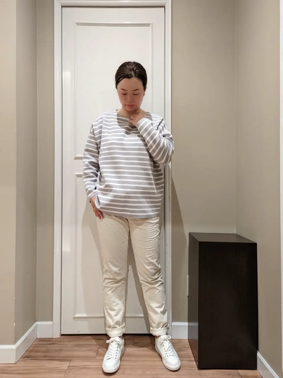  スタッフn コーディネート画像