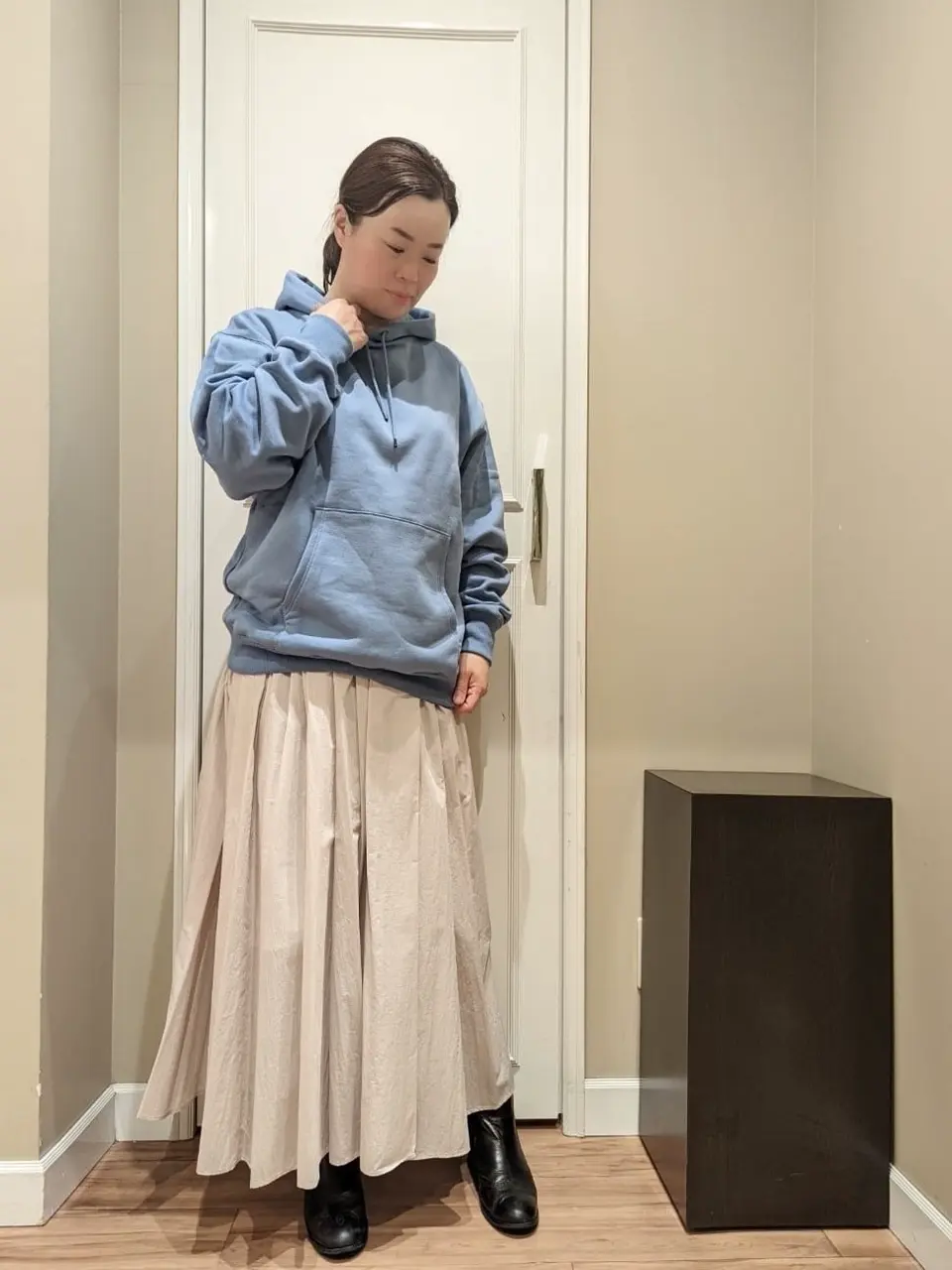  スタッフn コーディネート画像