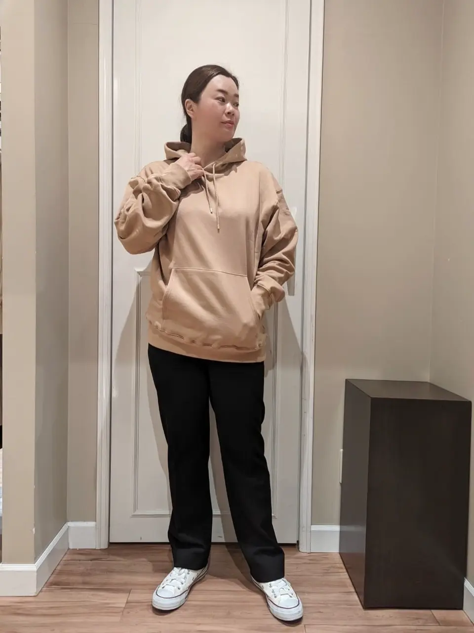  スタッフn コーディネート画像