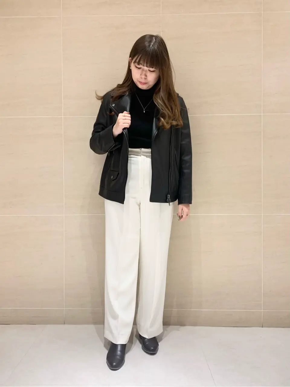  出口 コーディネート画像