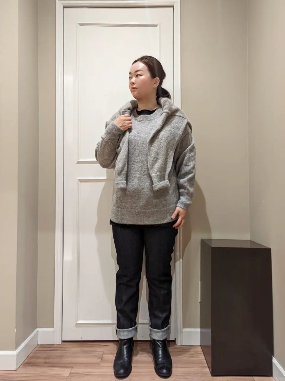  スタッフn コーディネート画像