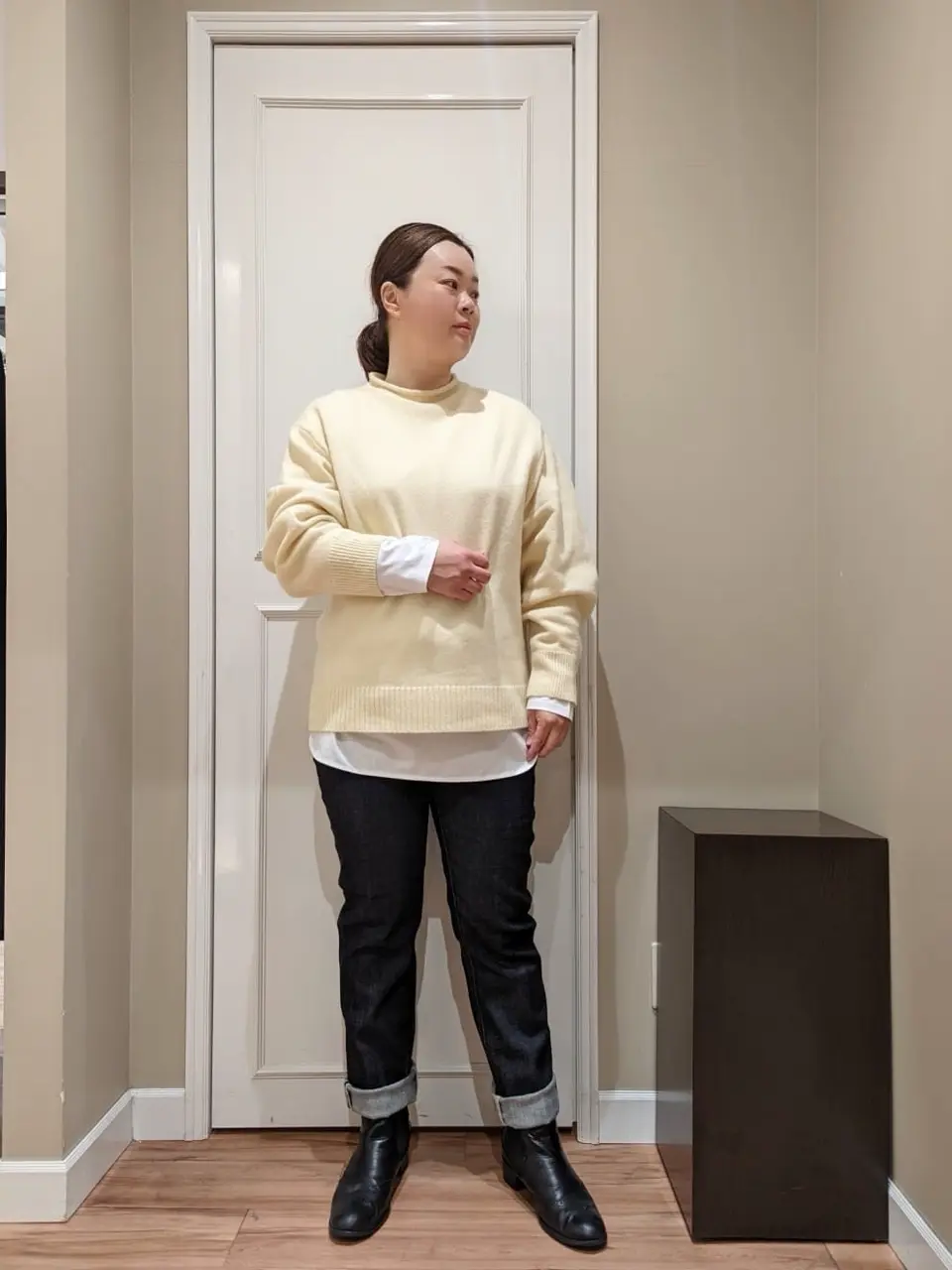  スタッフn コーディネート画像