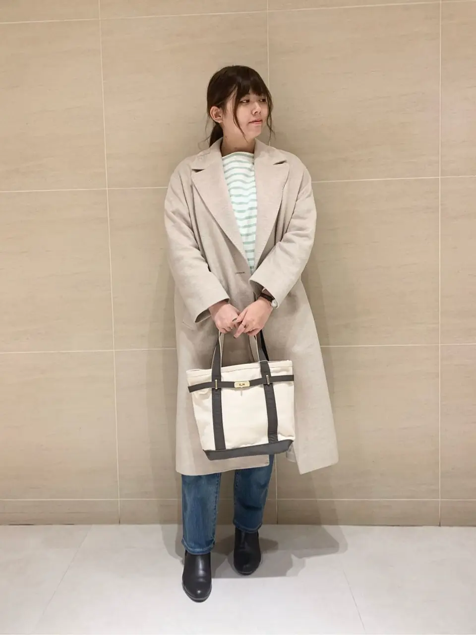  出口 コーディネート画像