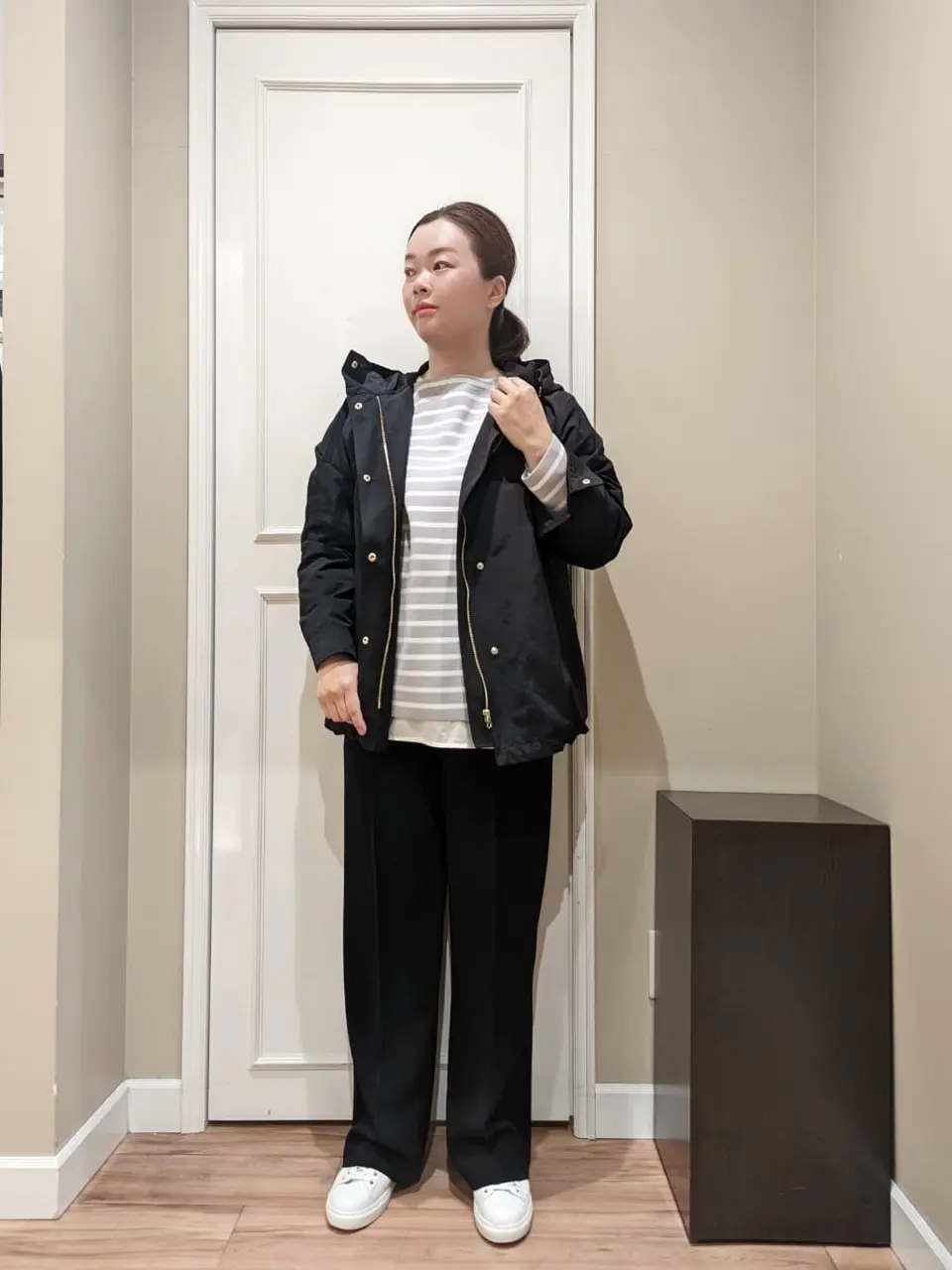  スタッフn コーディネート画像