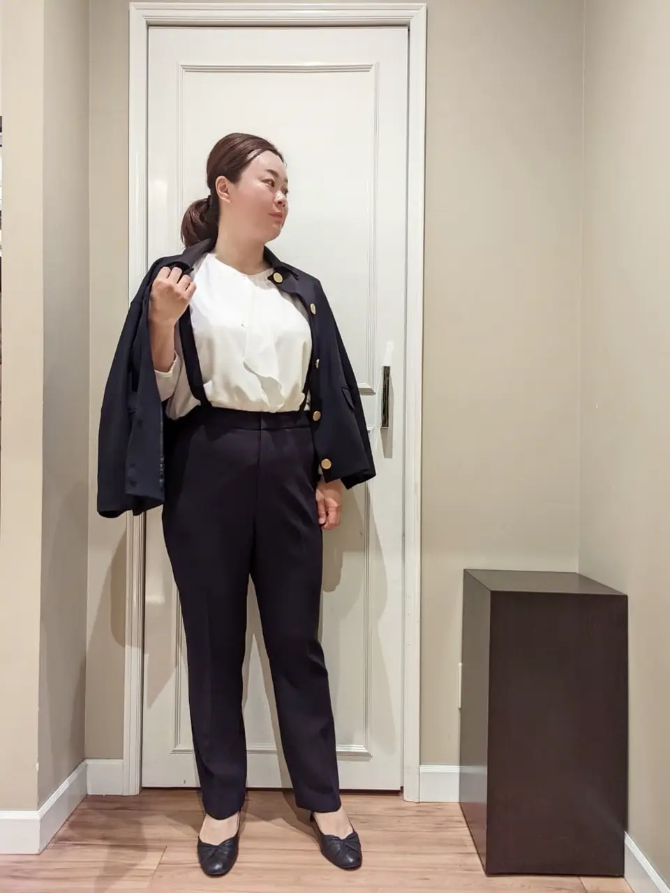  スタッフn コーディネート画像